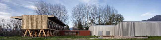 Panoramica edificio in legno sede aziendale