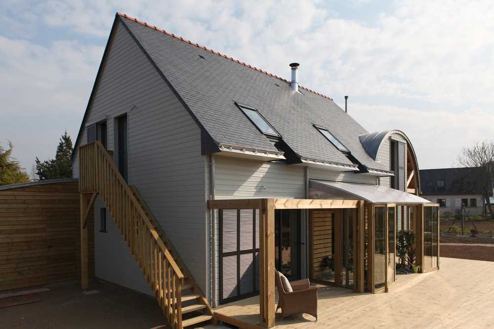 Wooden residence with outdoor swimming pool