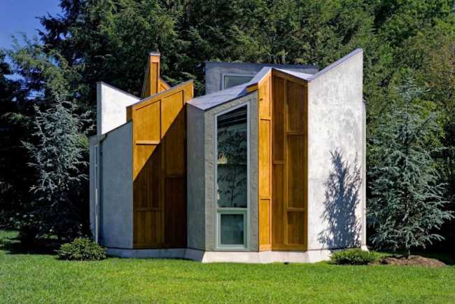 Laboratory between glass, wood and gray