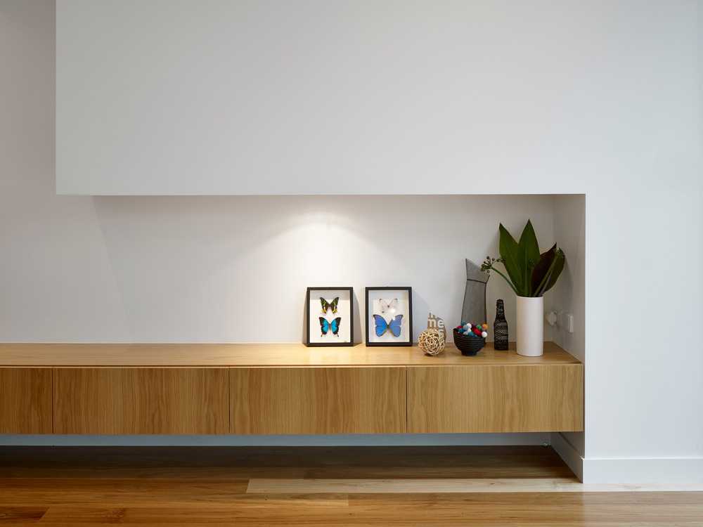 Living room and table