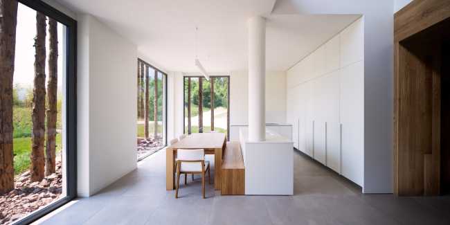 Interno agriturismo bianco