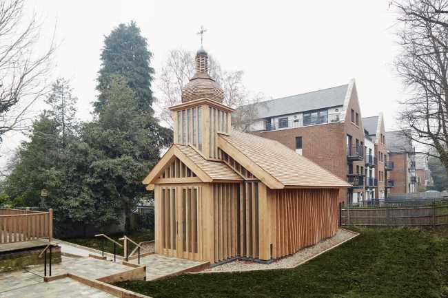 Commemorative chapel in wood