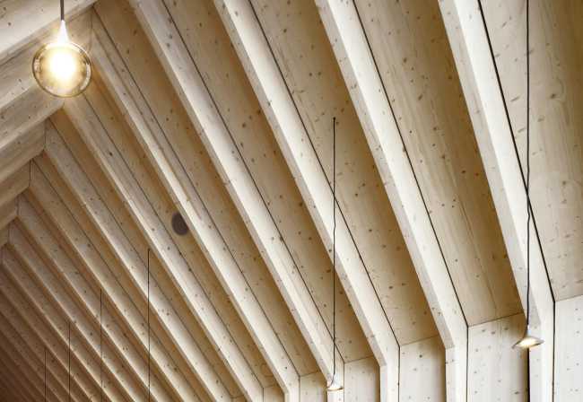 Prefabbricazione e lavorazione del legno per superfici a vista