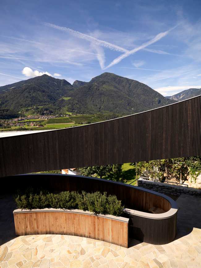 Abitazione unifamiliare curvilinea con vista panoramica