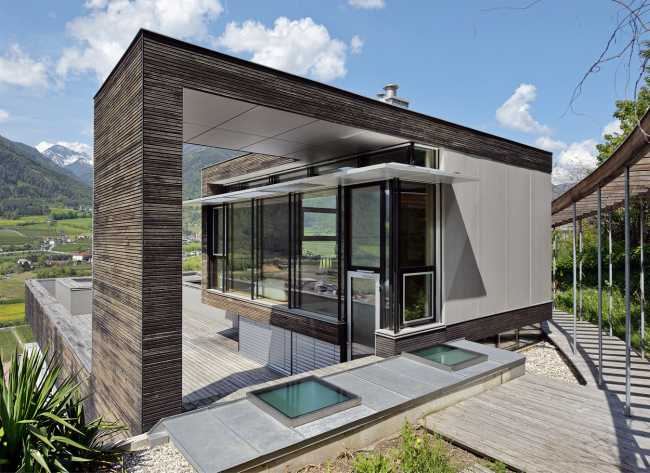 Volumi in legno dal design ricerato