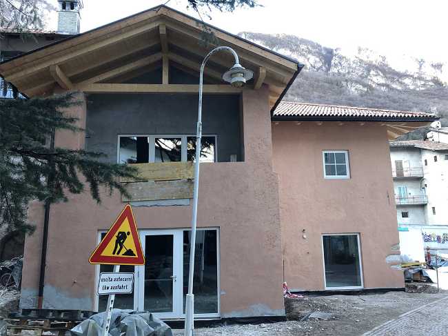 Ristrutturazione con materiali tradizionali