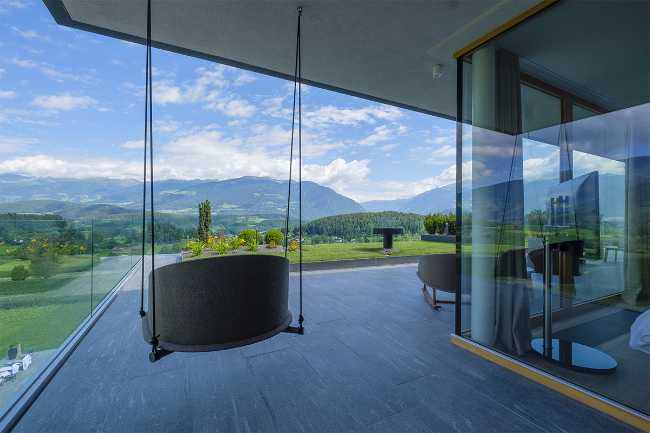 Terrazza con balaustra trasparente