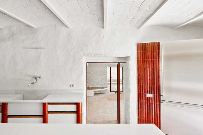 Interni bianchi casa di campagna