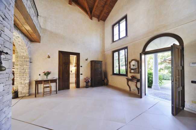 Entrada de villa histórica