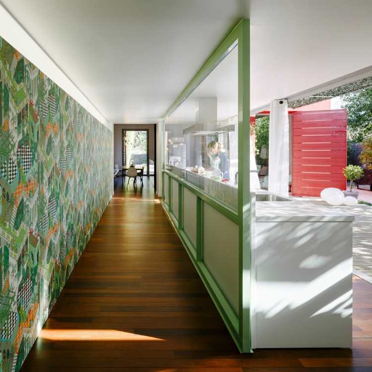 Corridor in wood and green color