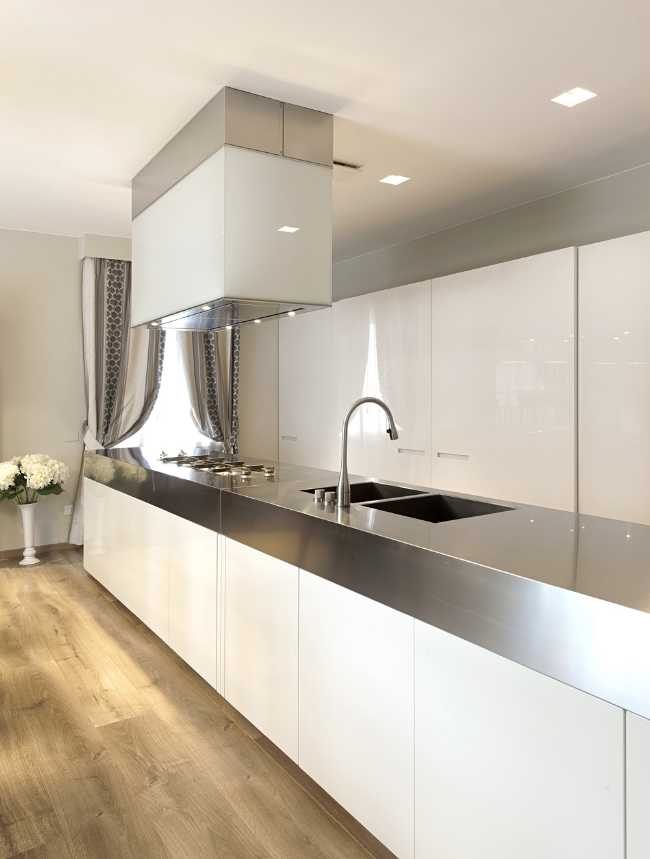 Kitchen with aluminum top