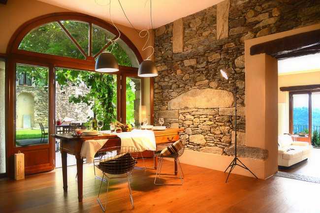 Vecchio edificio in pietra