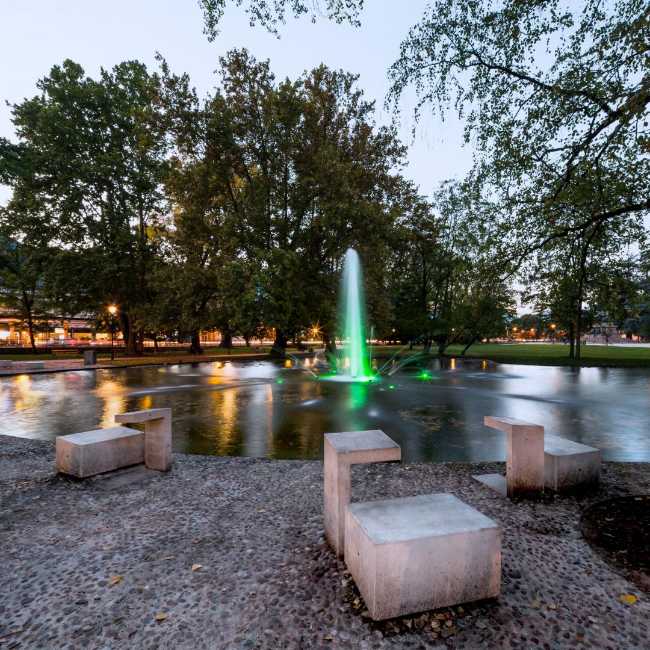 Espejo de agua parque