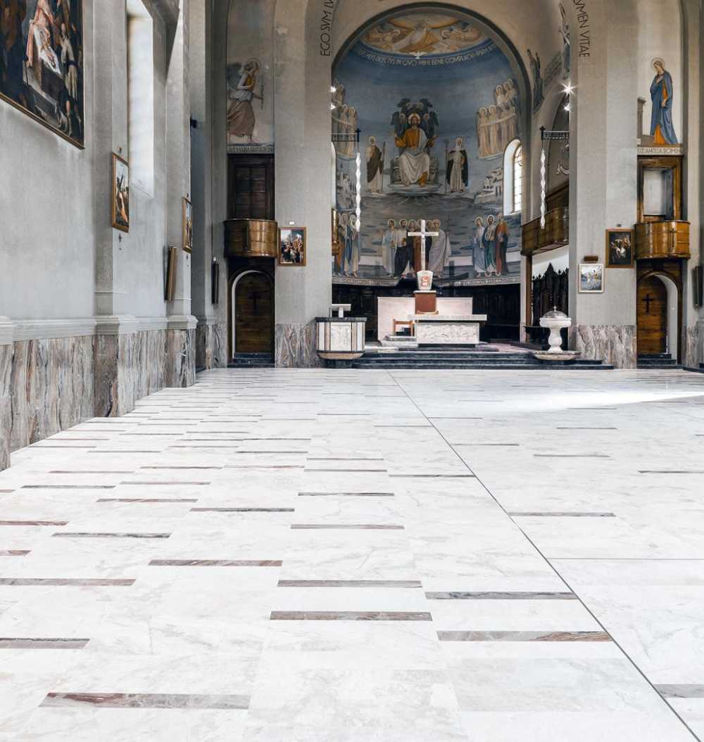 Chiesa nuova pavimentazione