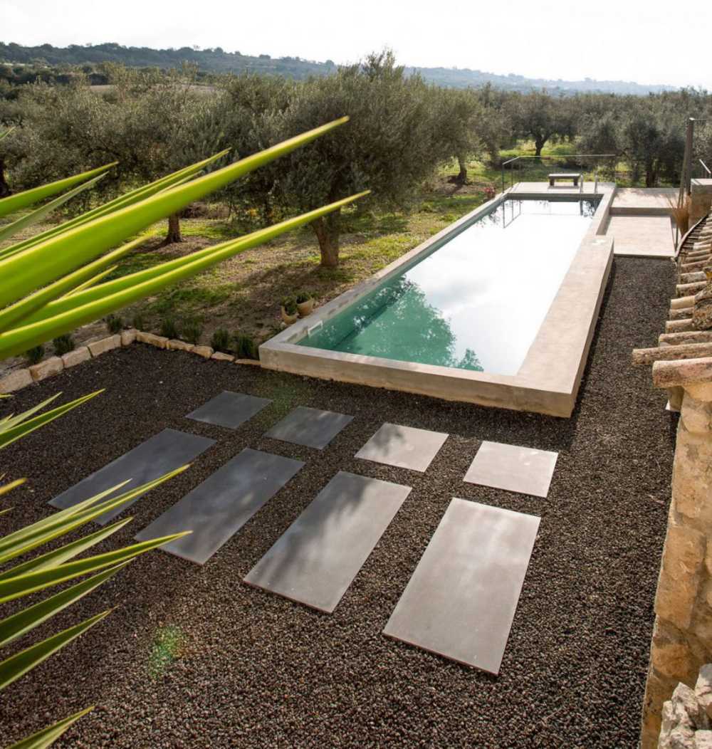 Casolare con piscina