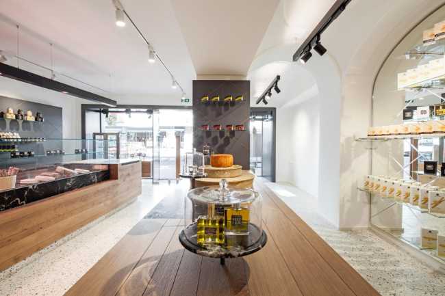 Internal local food and wine