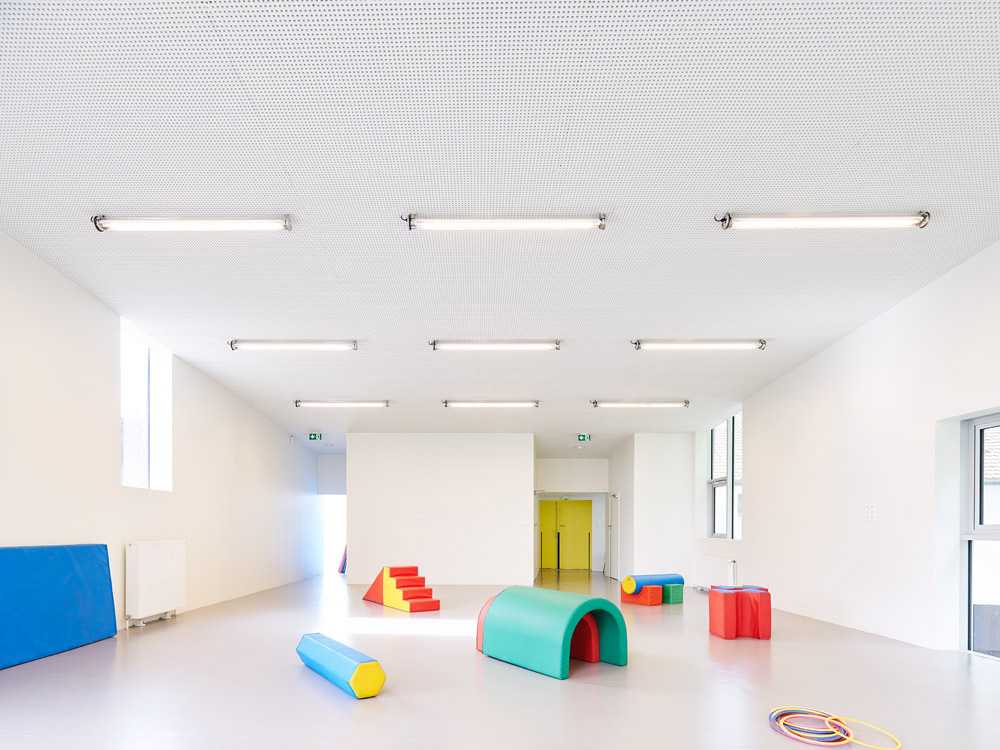 Scuola materna con copertura