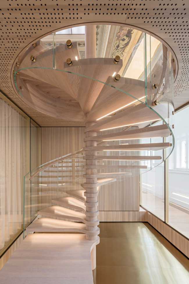 Scala interna elicoidale