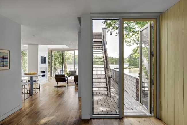 Interno abitazione sul lago