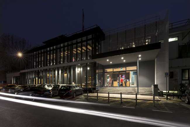 Centro sportivo esterno illuminazione