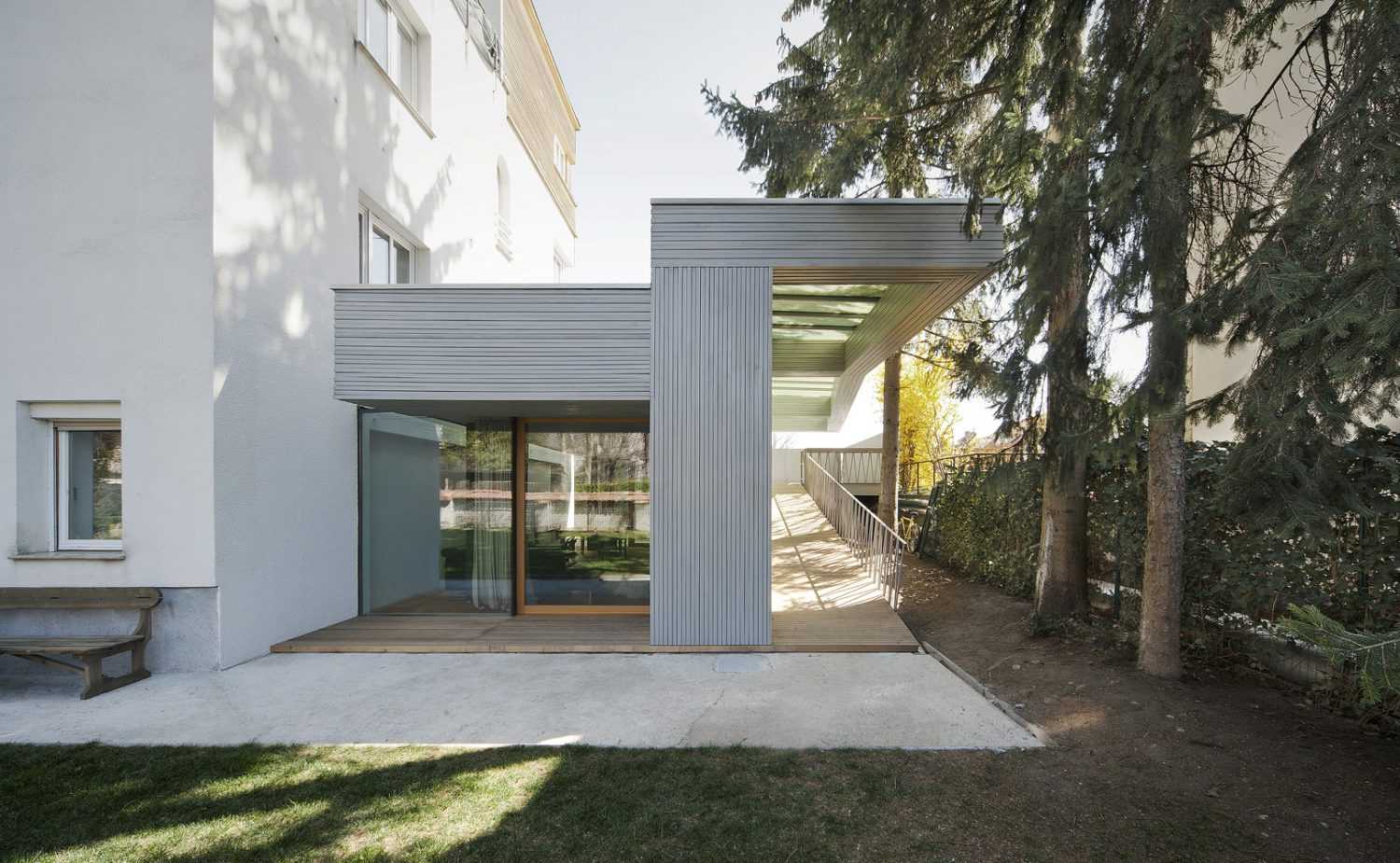 Extension of historic villa in Slovenia