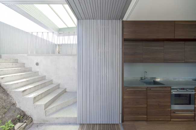 Ampliamento in legno e scala esterna