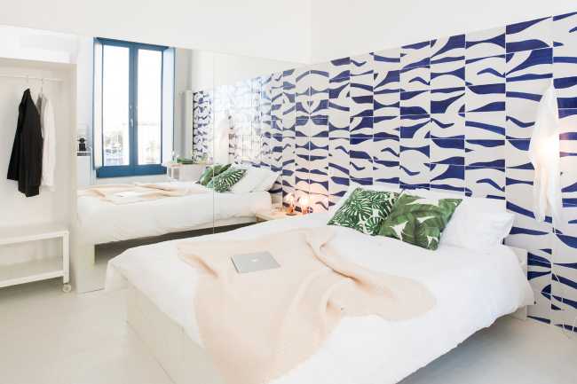 Bedroom with colored wall
