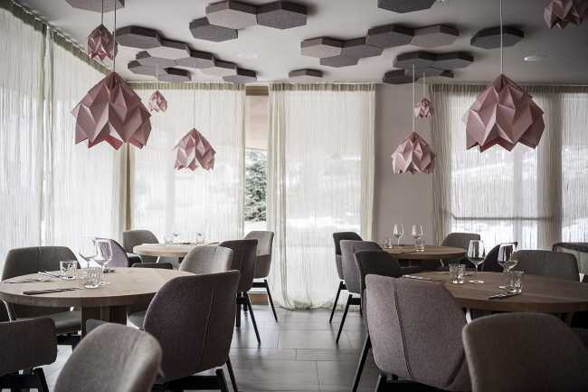 restaurant area with contemporary style