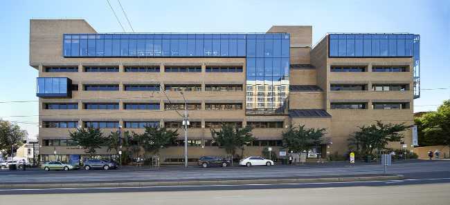 Università in pietra e vetro