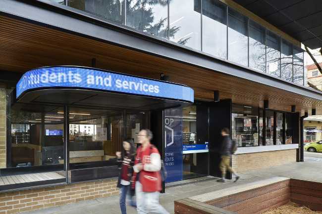 Ingresso studenti e servizi