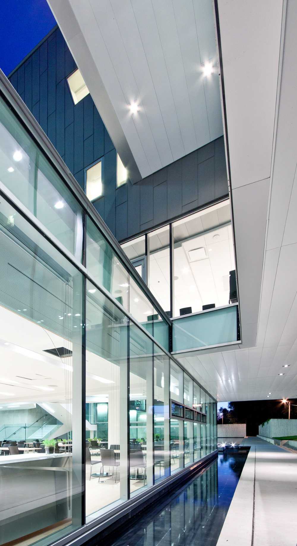 Research centre with contemporary forms