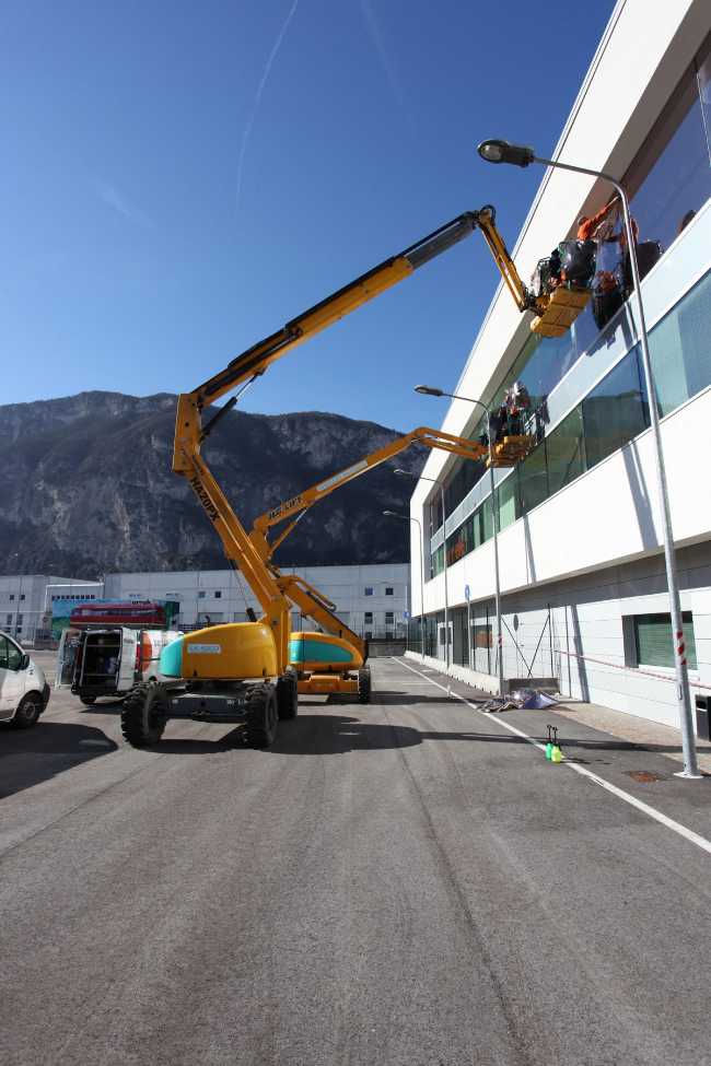 Posa in opera delle pellicole solari