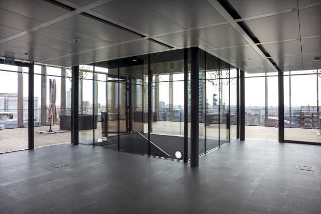 Terrace with enclosed glazed space