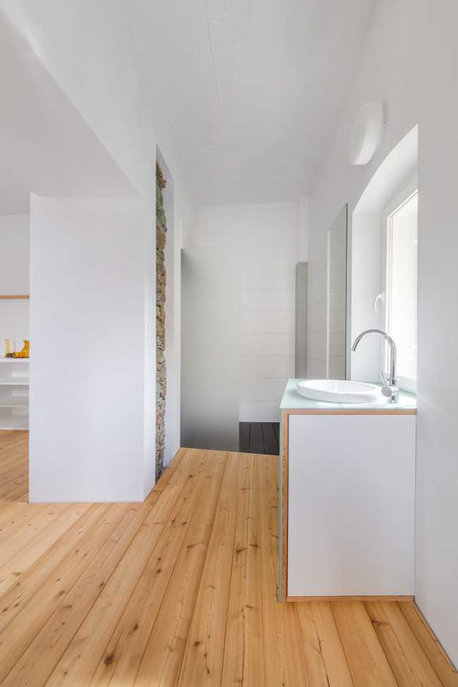 Interior blanco y madera