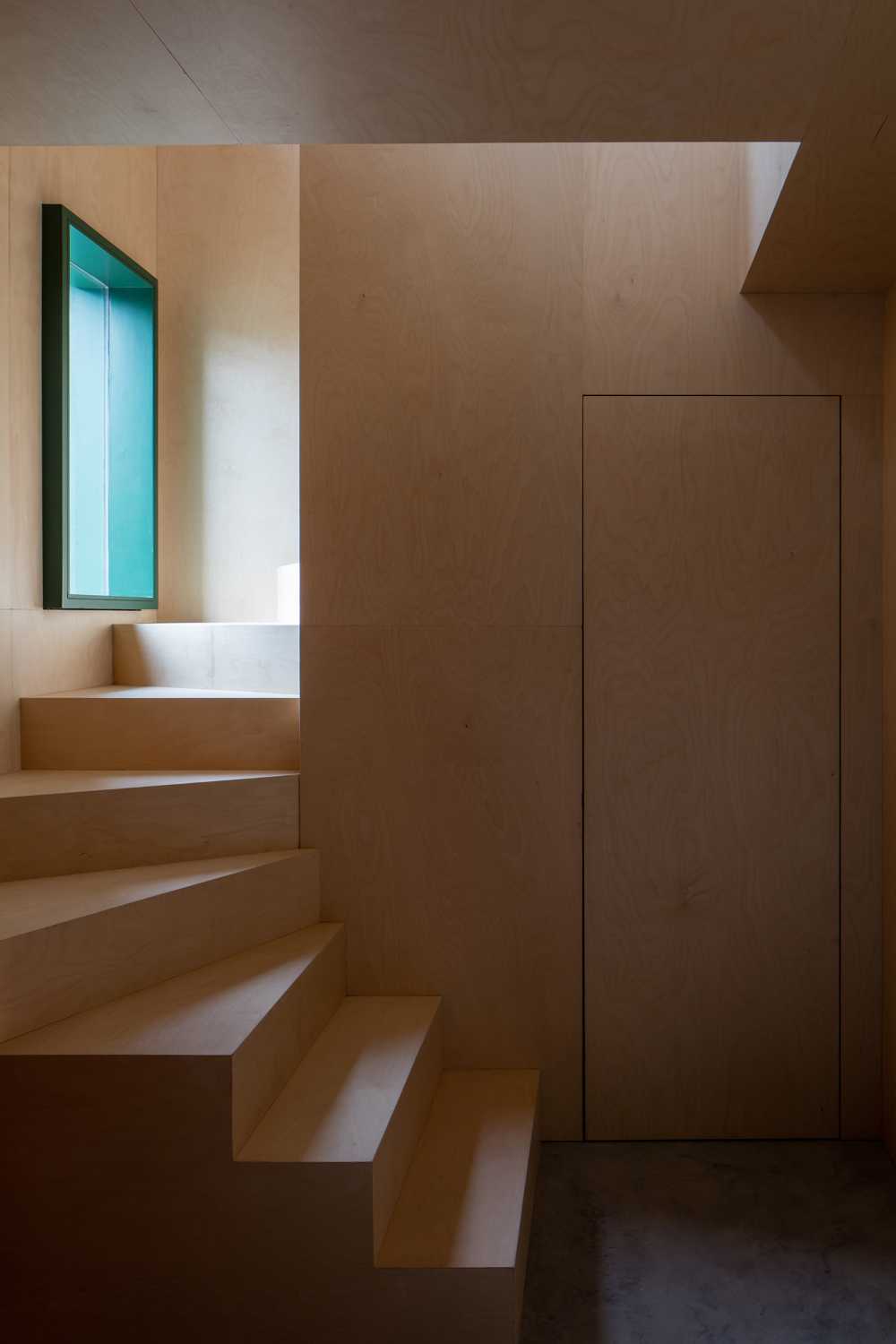 Facade brick and color co-habitable space