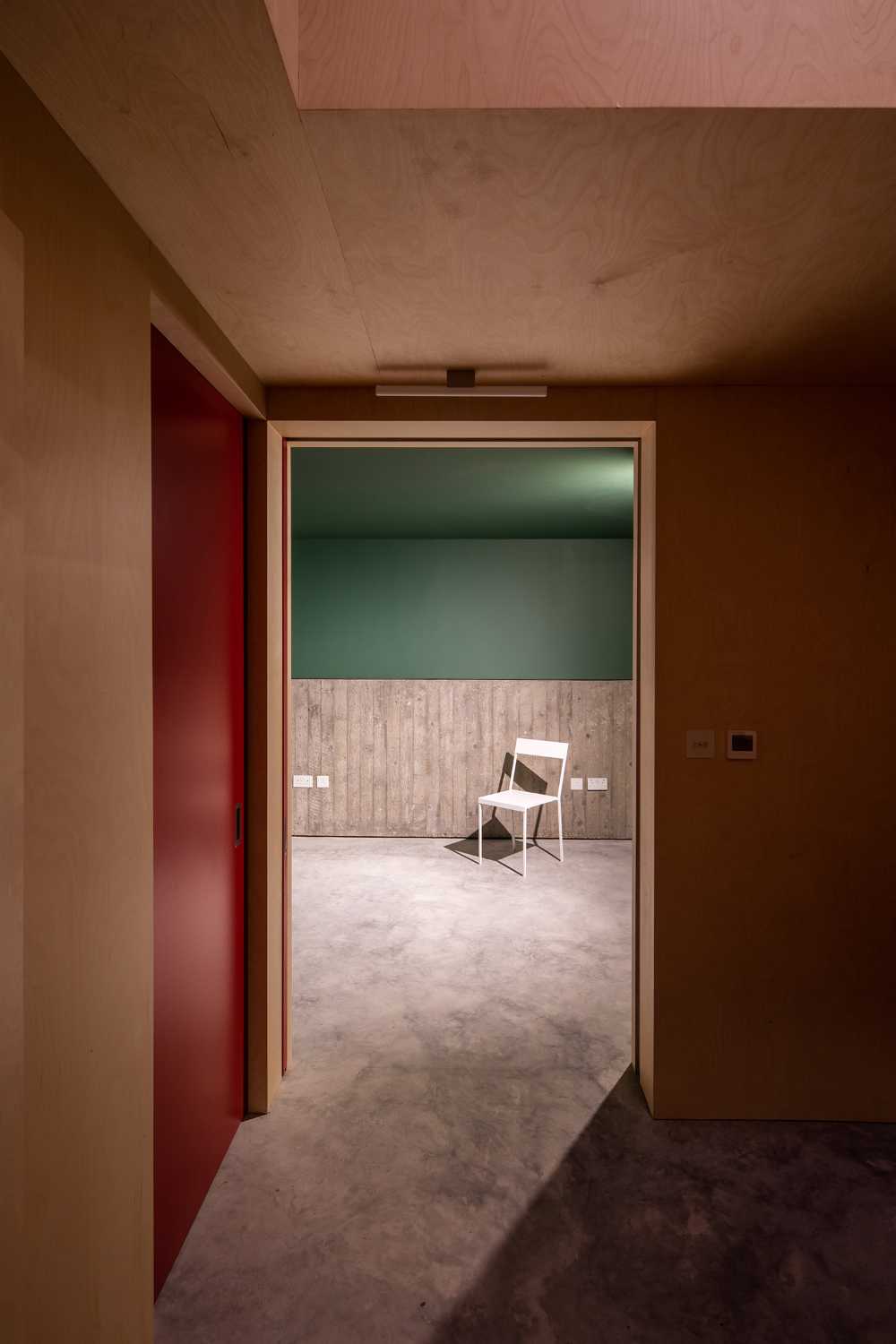 Facade brick and color co-habitable space