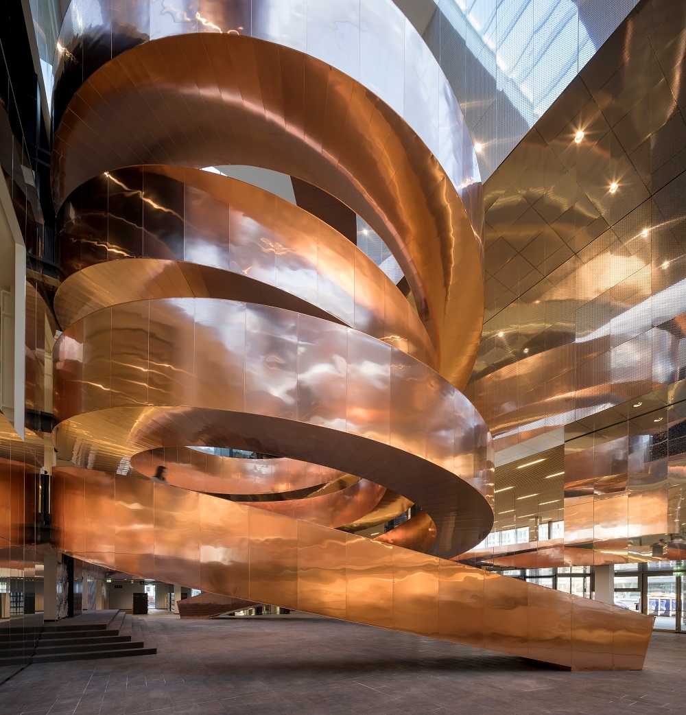 Spirale de métal pour un musée