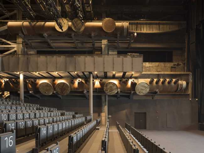 Sala polifuncional característica naval