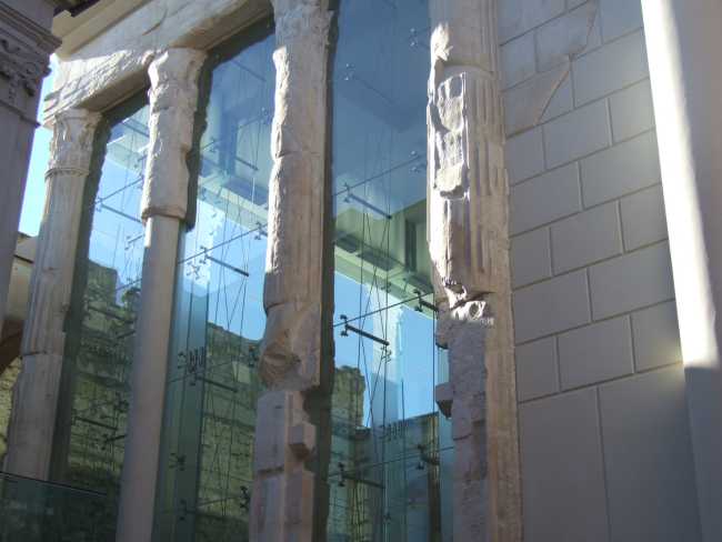 Pannelli di vetro sorretti con nuove tecnologie