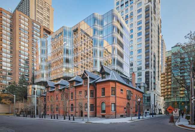 vetro riflettente per una facciata