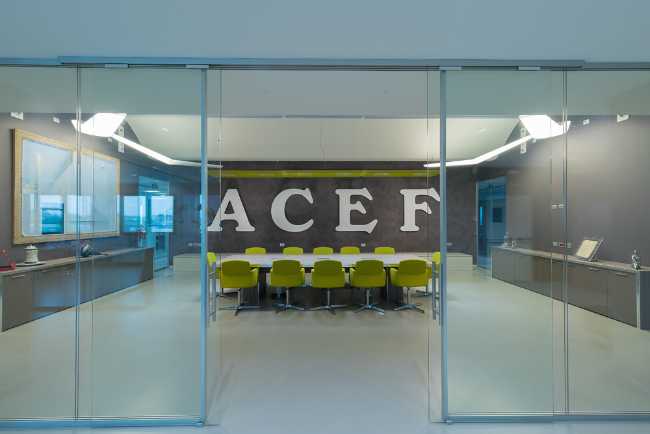 Design elegante e minimal per il settore farmaceutico