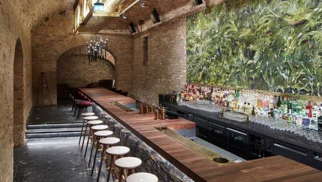 Cocktail bar