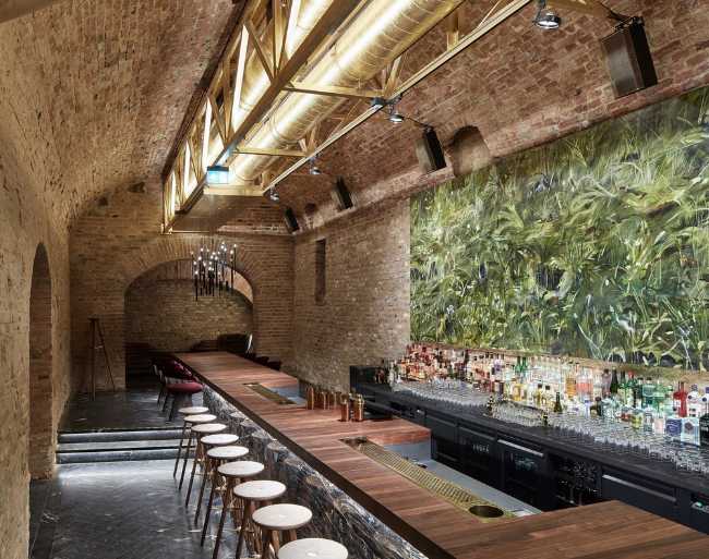 Cocktail bar