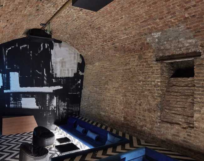 Interni di una cantina del diciottesimo secolo