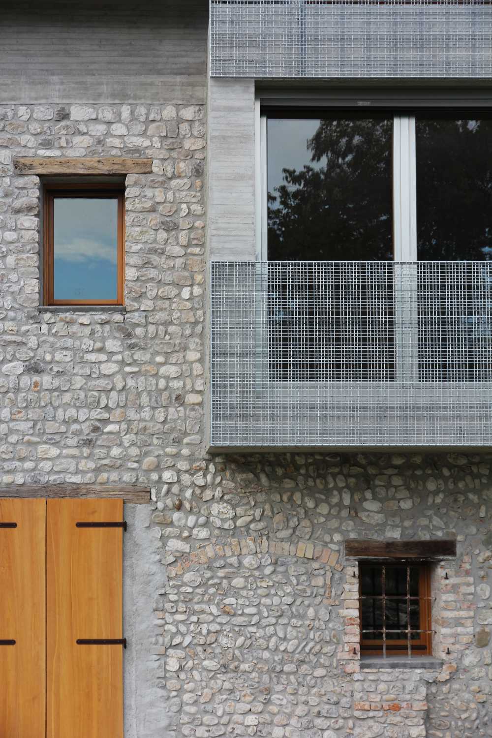 Parete in pietra villa