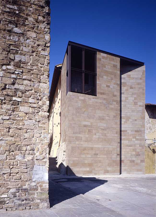 Ristrutturazione di un monastero