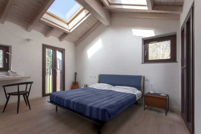 Camera da letto con lucernario