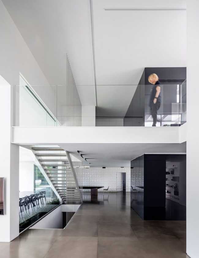 Spazio a doppia altezza villa