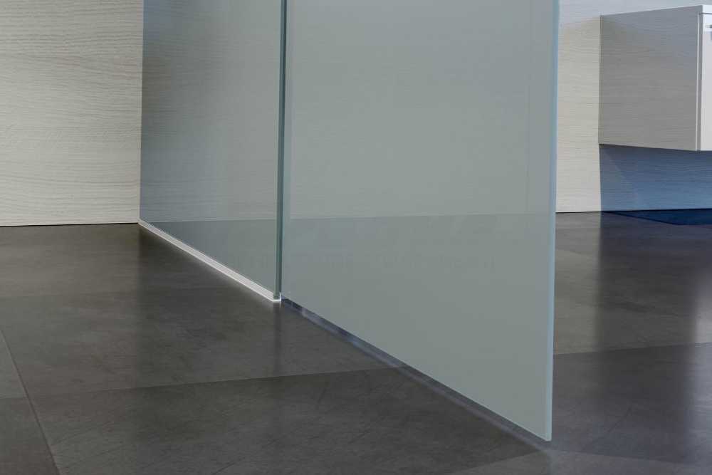 Porte scorrevoli argento e bianco