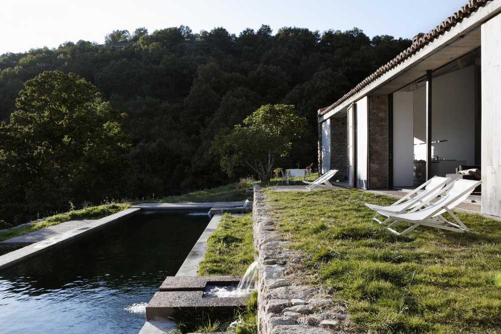 Edificio nella natura